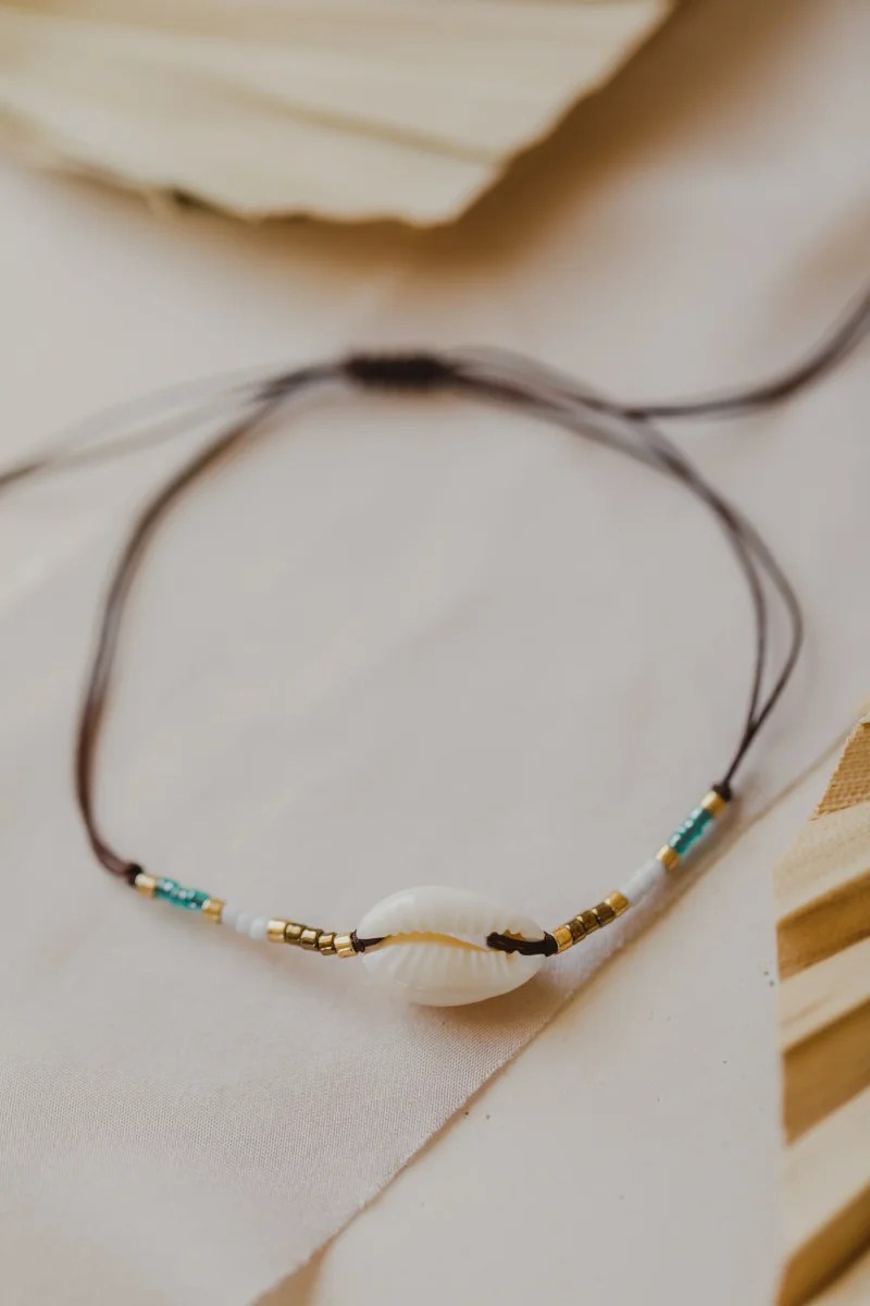 filigranes Muschelarmband weiß - gold - türkis - braun – Bild 2