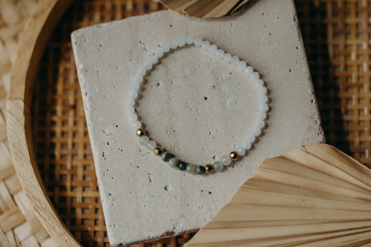 Armband mit grünen Grasstein Perlen – Bild 5